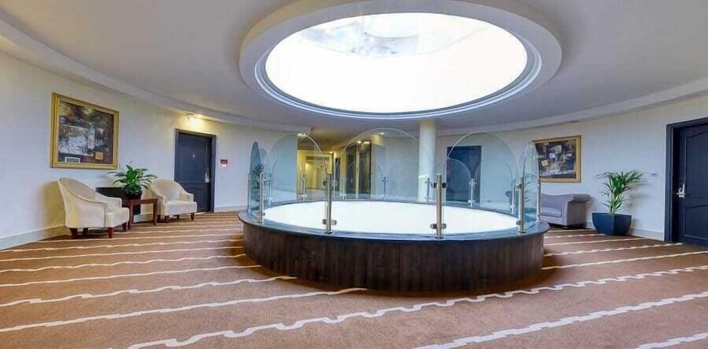 Carnival Hotel Ammán Kültér fotó