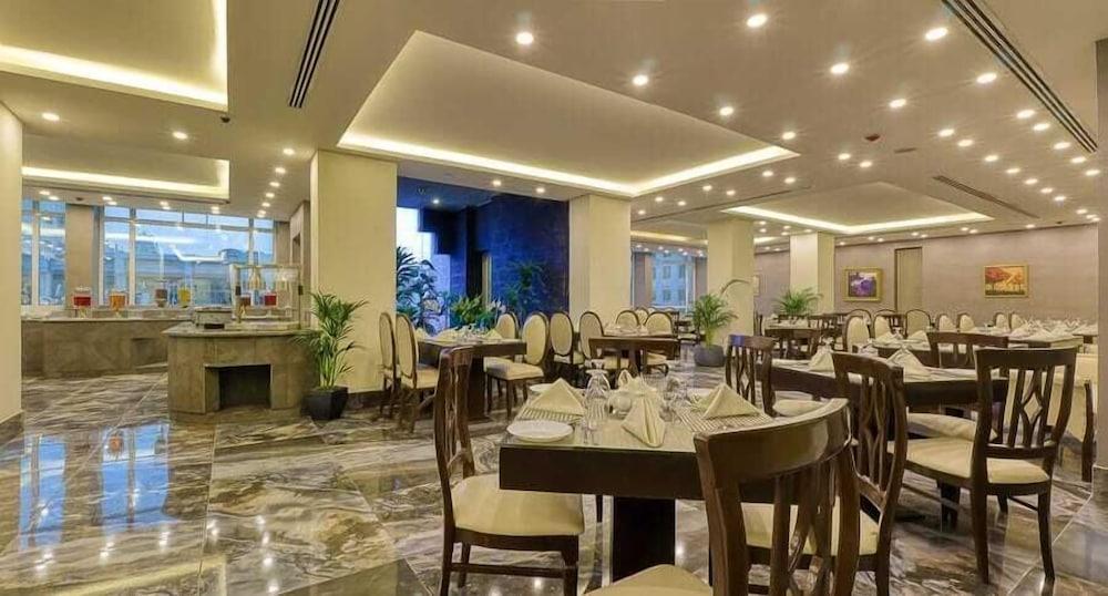 Carnival Hotel Ammán Kültér fotó