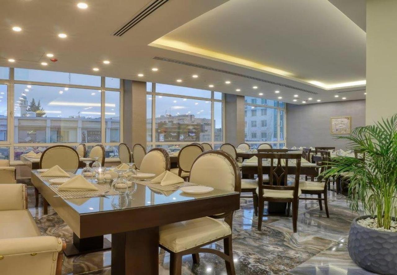 Carnival Hotel Ammán Kültér fotó
