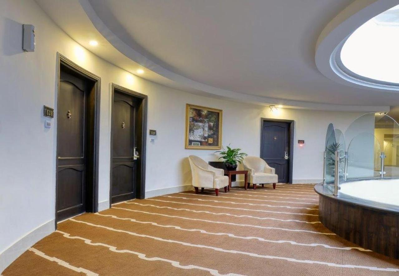 Carnival Hotel Ammán Kültér fotó